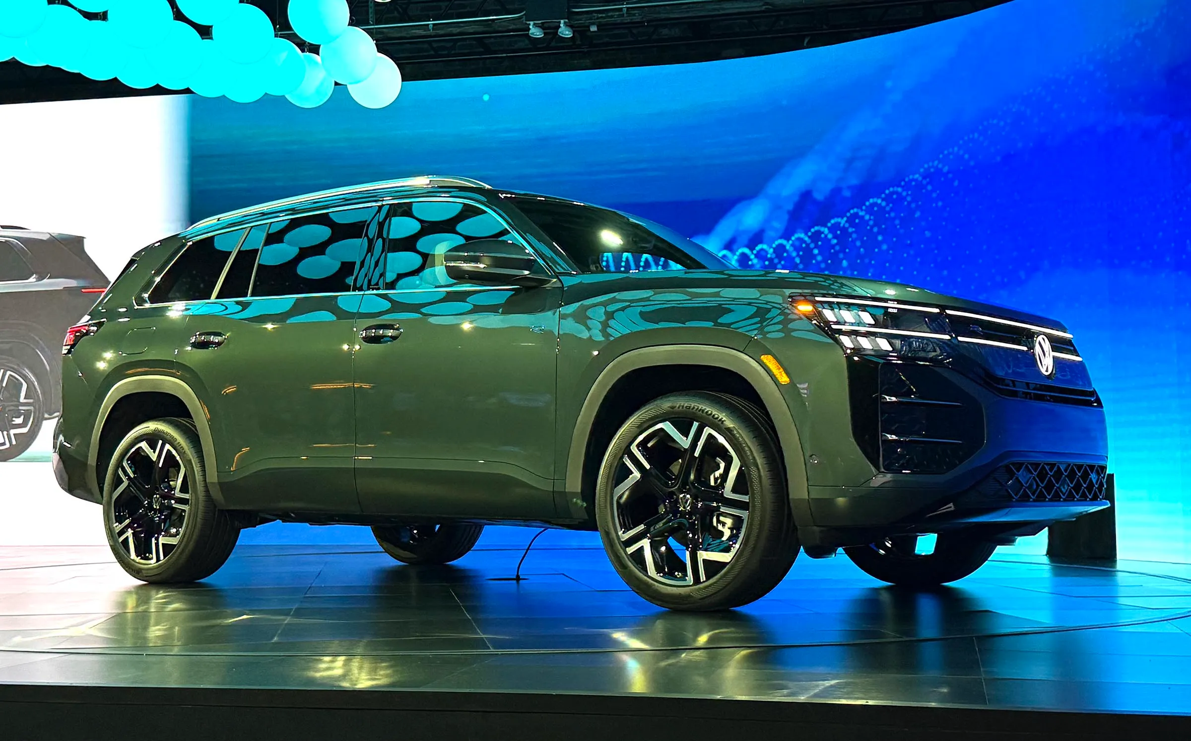 폭스바겐, 10년 만에 완전 신형 '2027 아틀라스' 뉴욕서 공개