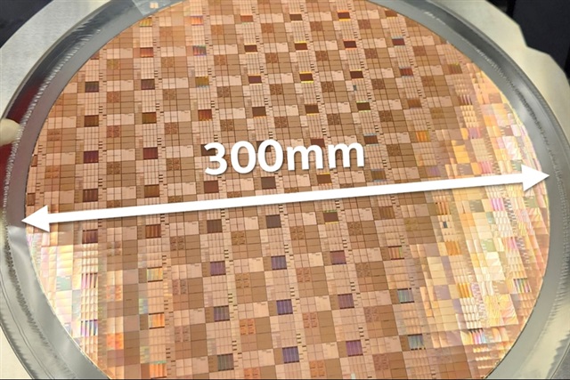 인텔 파운드리, 세계 최박 GaN 칩렛(19μm) 기술 공개