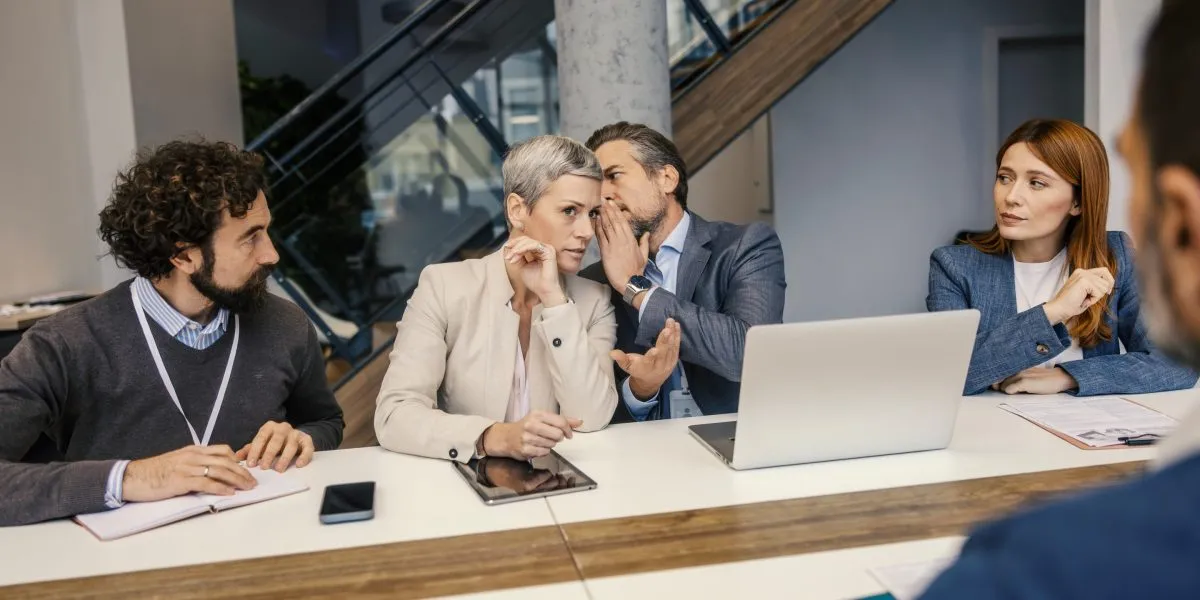 CFO 설문: AI로 올해 50만 일자리 감소 전망 — 관리직이 가장 취약